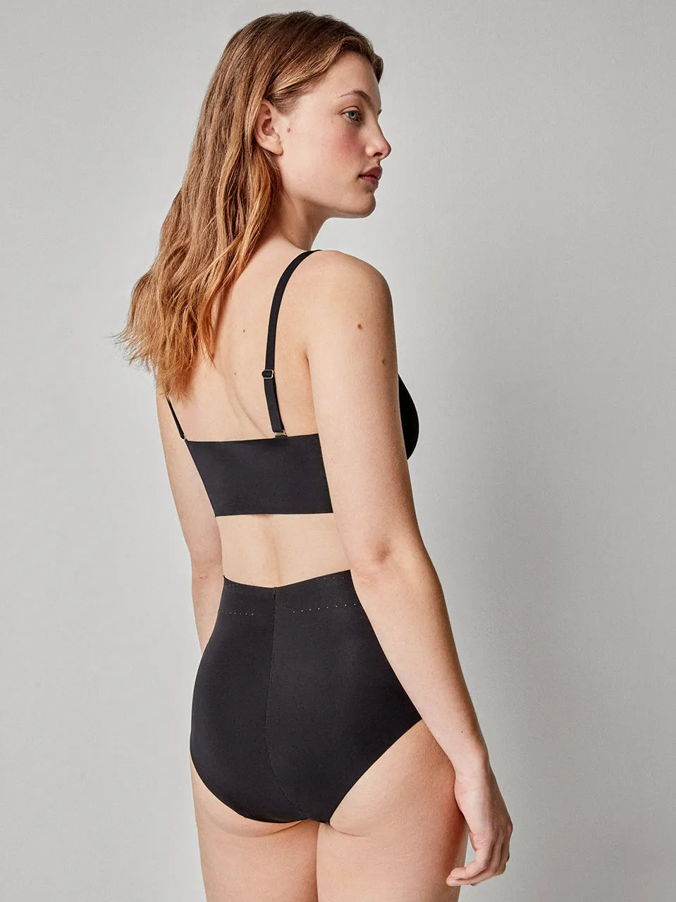 GISELA Slip alto con rinforzo frontale Ref:1/10048B