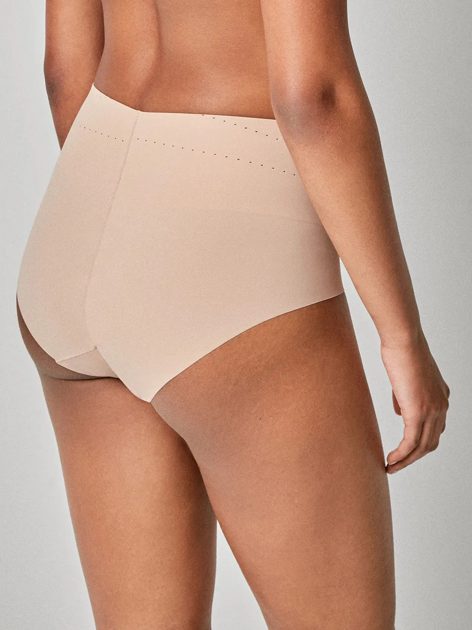 GISELA Slip alto con rinforzo frontale Ref:1/10048B